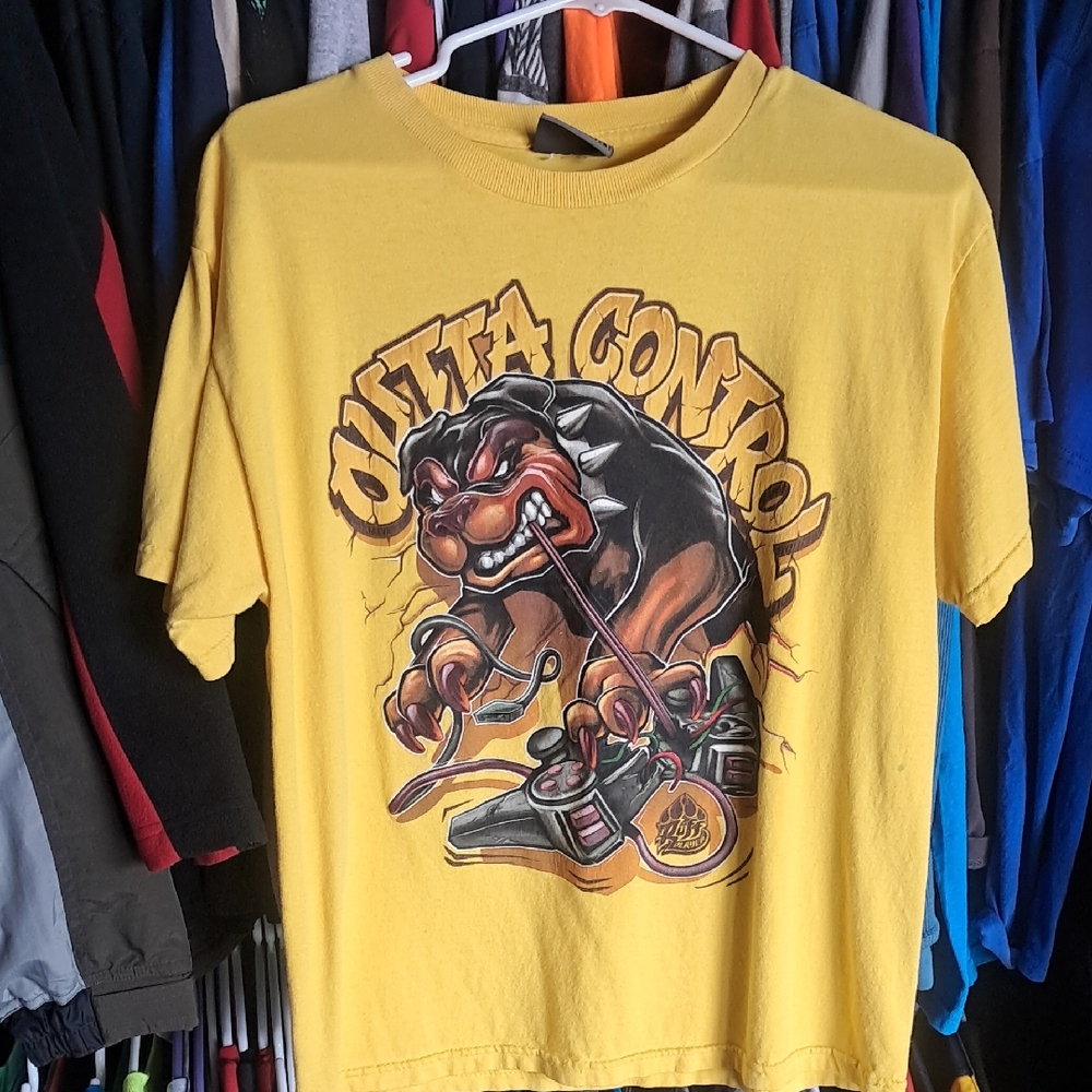 Authentic Odm Premium Yellow Graphic out of controlRottweiler Mens Large shirt